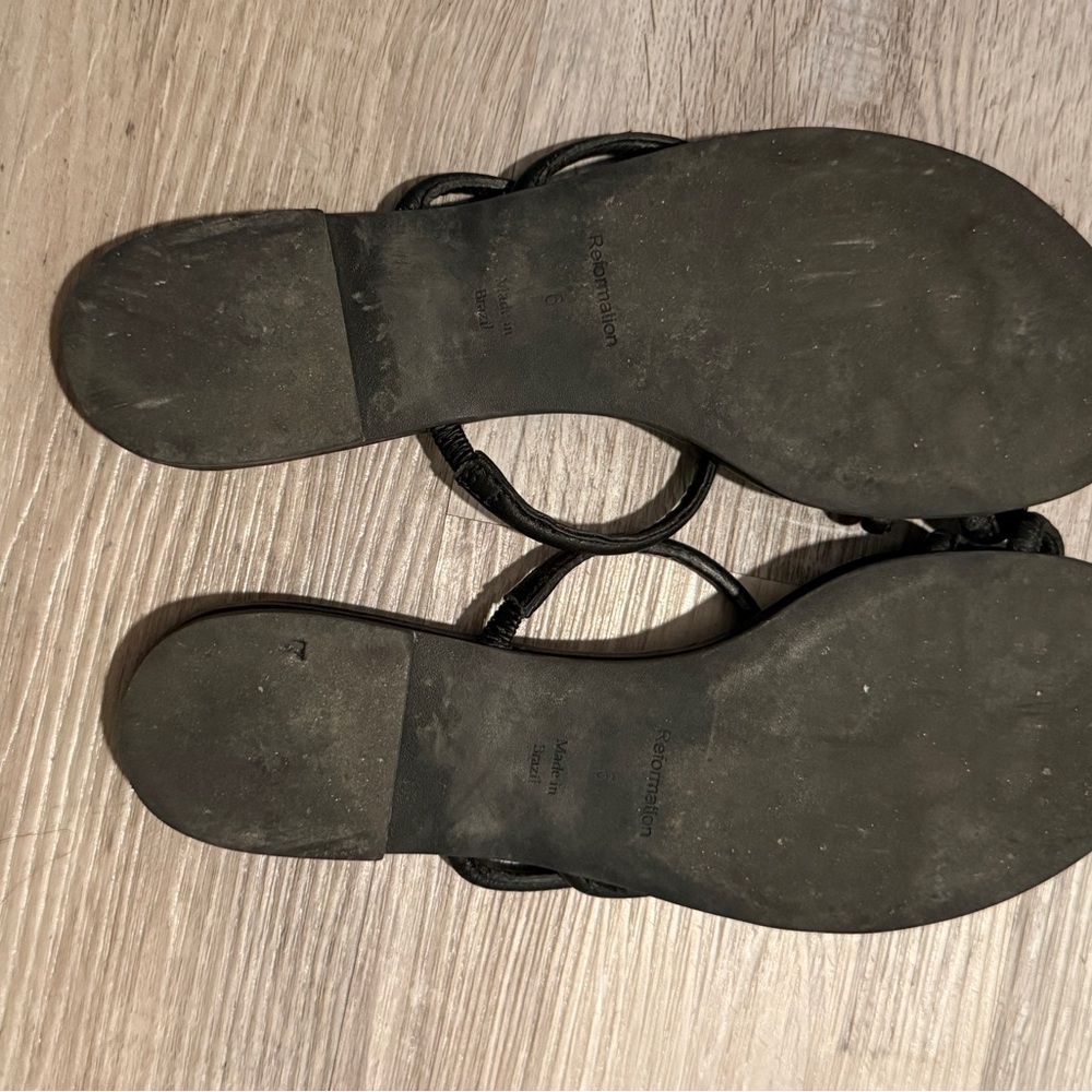 Reformation Ludo Toe Ring Strappy Flat Sandal - Picture 4 of 5